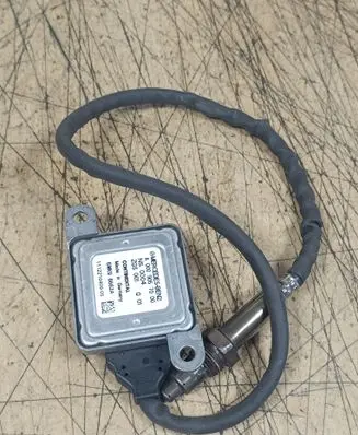 Mercedes-Benz S W221 Lambda probe sensor A0009057000