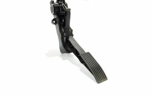 Mercedes-Benz B W245 Accelerator throttle pedal 91736020