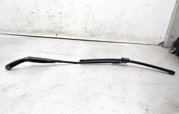 Volkswagen Golf IV Windshield/front glass wiper blade 1J1955410D