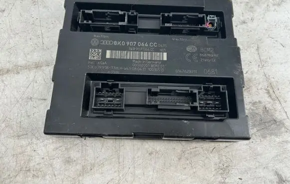 Audi A4 S4 B8 8K Comfort/convenience module 8K0907064CC 00002001 5DK00991833