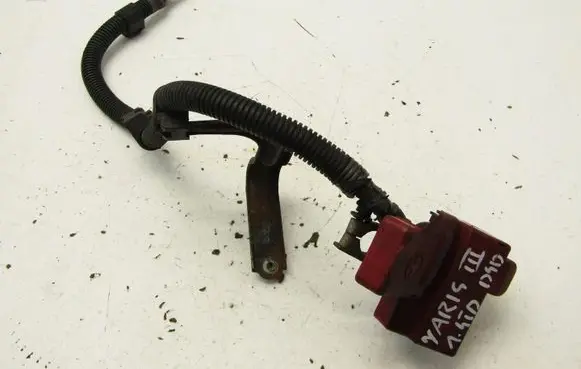 Toyota Yaris Positive cable (battery) 095006
