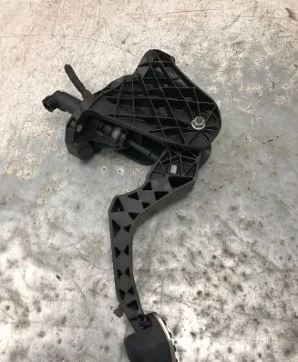 Volkswagen Golf VI Clutch pedal 1Q1721059T