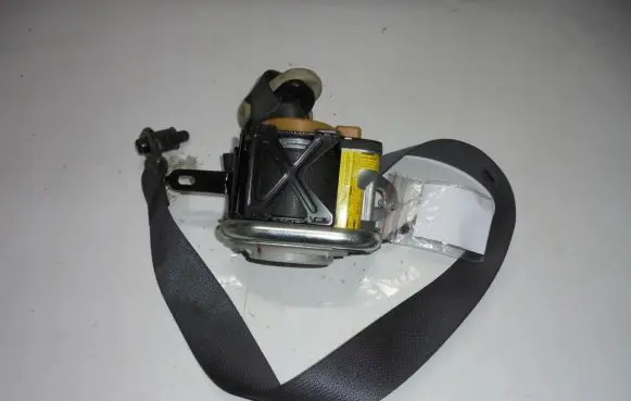 Subaru Impreza III Front seatbelt C9343HR09