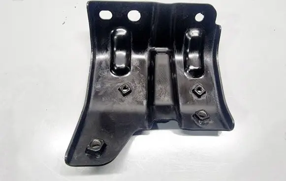Battery bracket