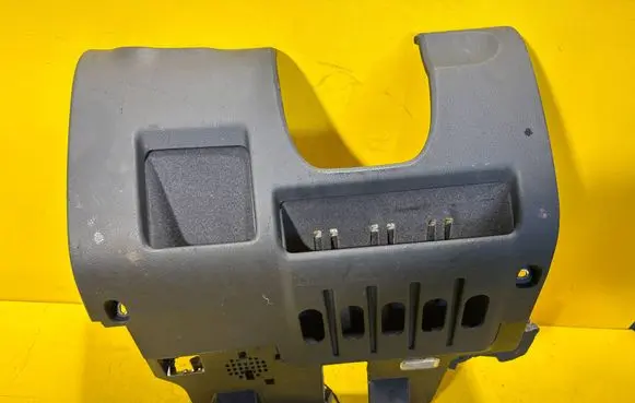 Audi A4 S4 B6 8E 8H Dashboard lower bottom trim panel 8E1863075C