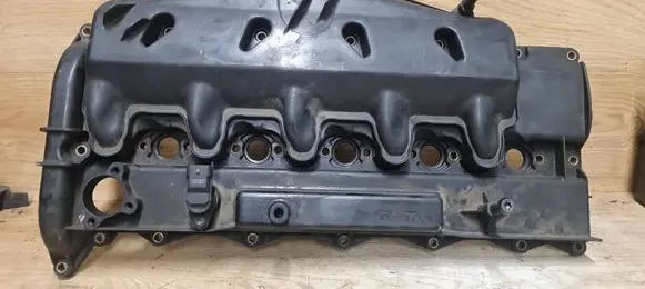 Volvo S80 Rocker cam cover 31256168 31256168005 30743259