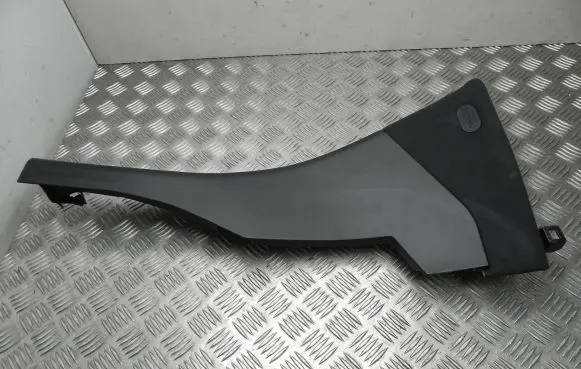 (C) pillar trim