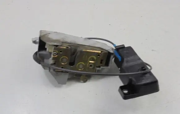 Ford Puma Front door lock