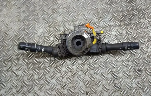 Toyota Prius (XW20) Wiper turn signal indicator stalk/switch 17F060
