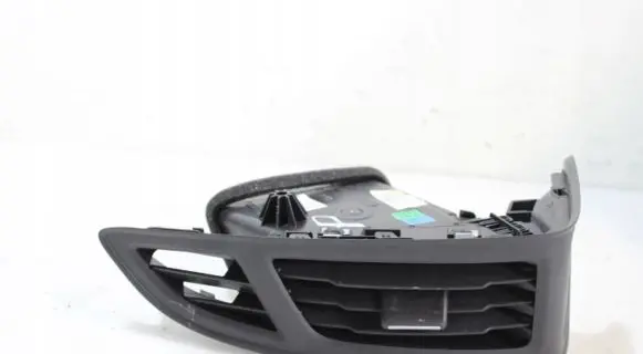 Ford Focus Dashboard side air vent grill/cover trim