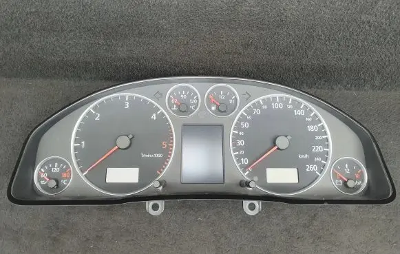 Audi A6 S6 C5 4B Speedometer (instrument cluster) 4B0920933M