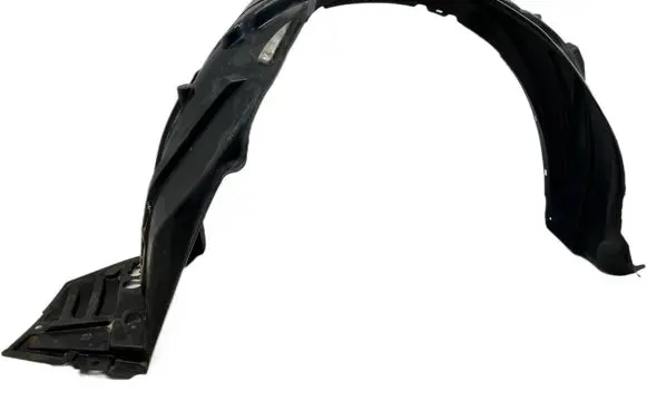 Front wheel arch liner splash guards