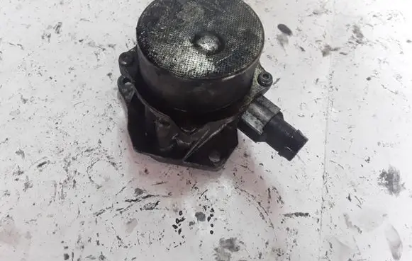 Renault Megane II Vacuum pump 7223891205