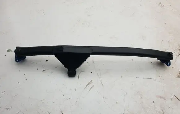 Volvo V70 Engine mounting bracket 62433968 62433967 30671354