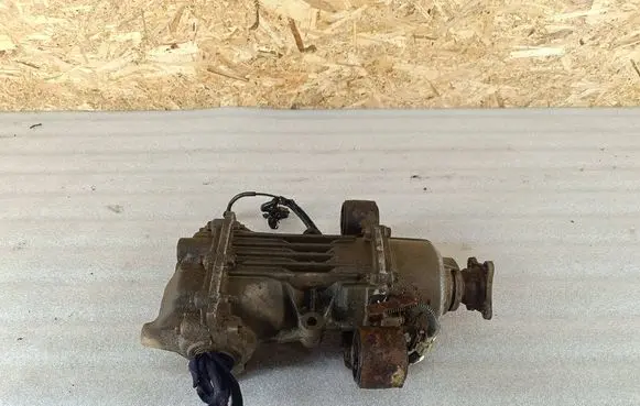 Nissan X-Trail T30 Rear differential r1451b