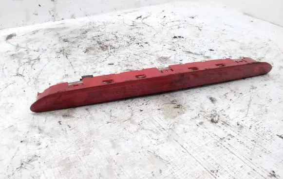 Volkswagen Tiguan Third/center stoplight 1K6945097A S302S11744
