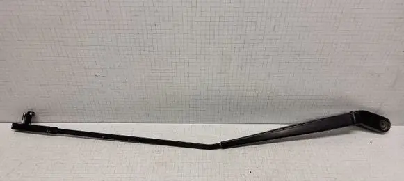 Front wiper blade arm