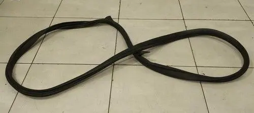 Mercedes-Benz CLS C219 Rear door rubber seal (on body) A2187300278