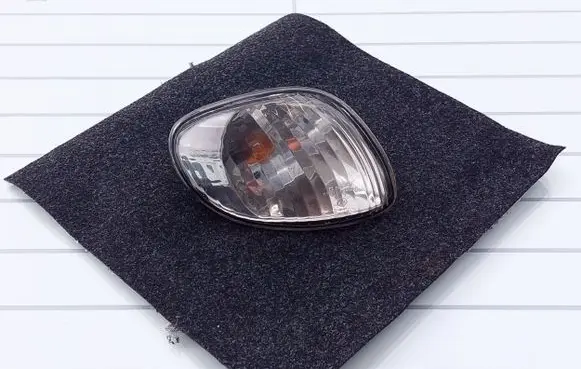Toyota Corolla E110 Front indicator light 1821215F1RB