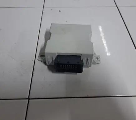 Toyota Avensis T250 Window wiper relay 150696
