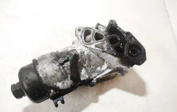 Ford Focus Oil filter cover 53690f41