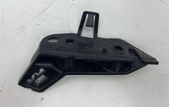 Jaguar I-Pace Front bumper mounting bracket J9D316F073AA