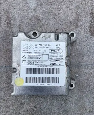 Peugeot 508 Airbag control unit/module 9677910680