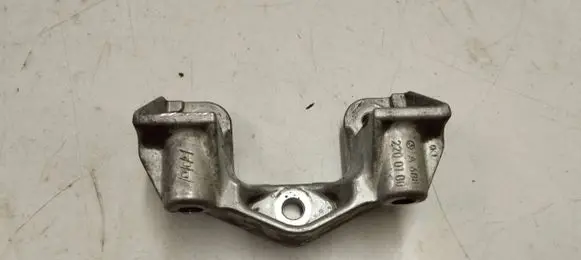 Mercedes-Benz A W177 Engine mounting bracket A6082200100