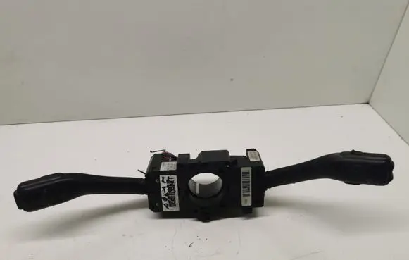 Volkswagen PASSAT B5 Indicator stalk 8L0953513J 2496288