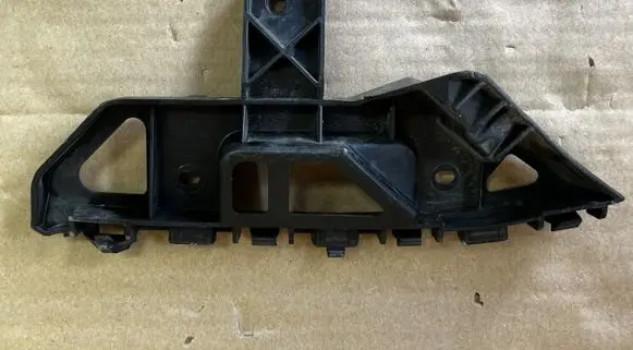 Volkswagen Touran III Front bumper mounting bracket 1T0807184
