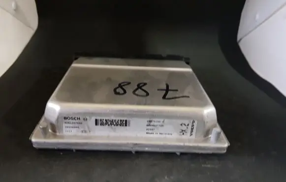 Volvo S60 Engine control unit/module 08675155A