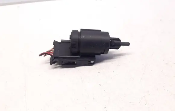 Audi A4 S4 B7 8E 8H Brake pedal sensor switch 3B0945511C 19322010 10829