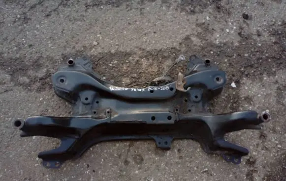 Toyota Prius (XW30) Front subframe
