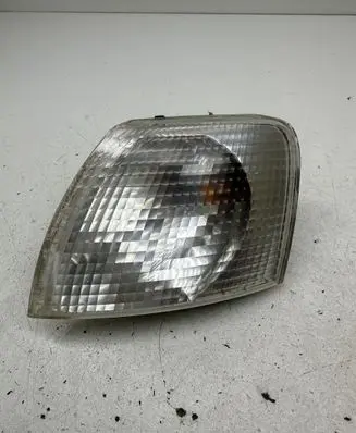 Volkswagen PASSAT B5 Front indicator light 3B0953049C