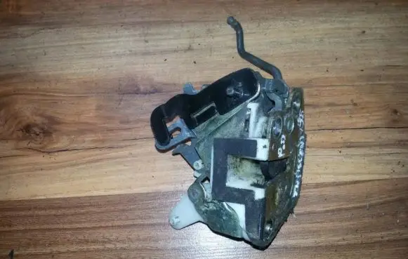 Hyundai Accent Rear door lock