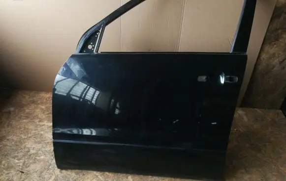 Suzuki Grand Vitara II Front door