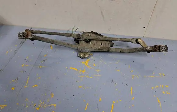 Volkswagen PASSAT B5.5 Front wiper linkage and motor 058001123 3B1955113C 0390241505