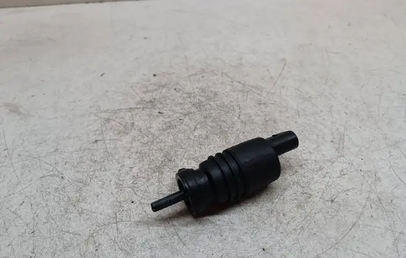 BMW X5 E53 Windscreen/windshield washer pump 
