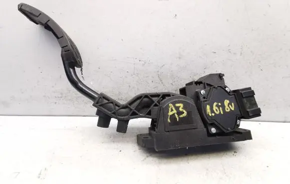 Audi A3 S3 8L Accelerator throttle pedal 1J2721503C