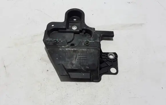Volvo XC40 Radiator mount bracket 32226494