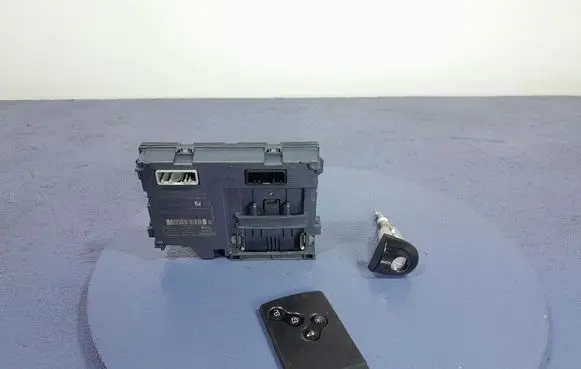 Renault Captur Ignition lock 285904740R