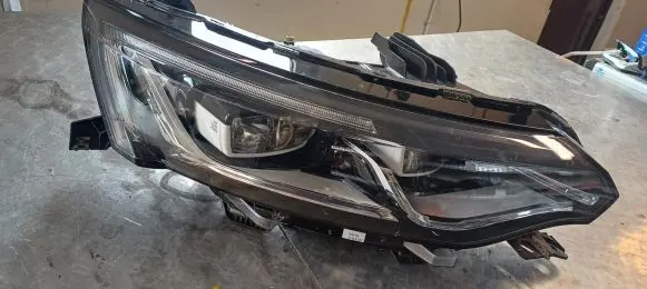 Renault Talisman Headlight/headlamp 260100184R