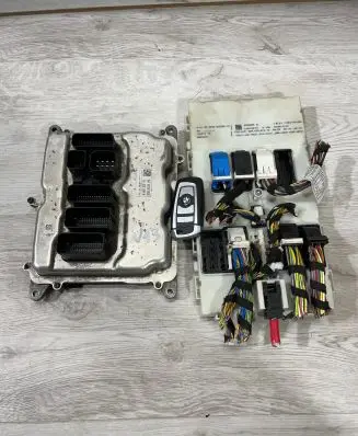 BMW 1 F20 F21 Engine control unit/module 8603352 030125520DME 9292655