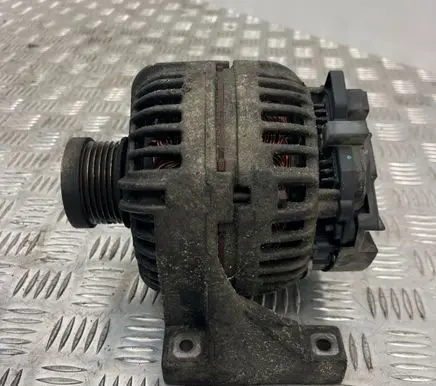 Volvo V70 Generator/alternator 30667787 0124525060