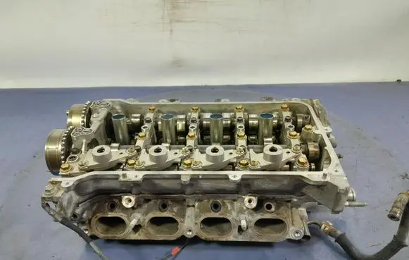 Toyota Verso Engine head 