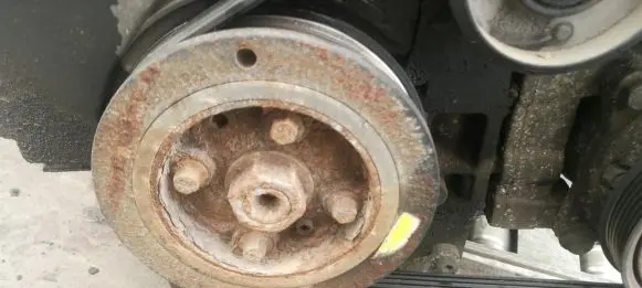 Volvo S40, V40 Crankshaft pulley