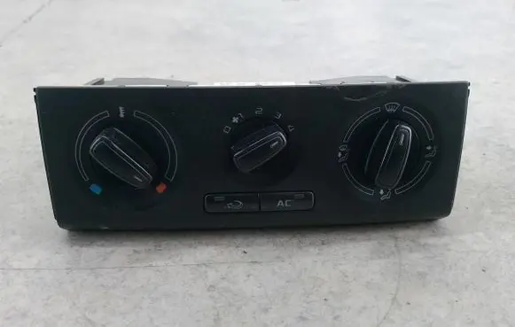 Skoda Fabia Mk2 (5J) Climate control/heater control trim 5J0820045C