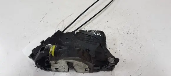 Toyota Prius (XW30) Front door lock