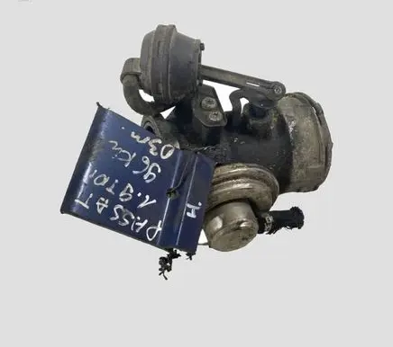 Volkswagen PASSAT B5.5 EGR valve 038131501J