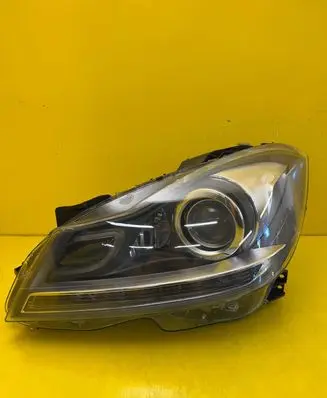 Mercedes-Benz C AMG W204 Headlight/headlamp A2048204339